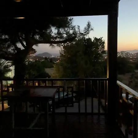 Peaceful And Quite House With Greek Islands View Appartamento *